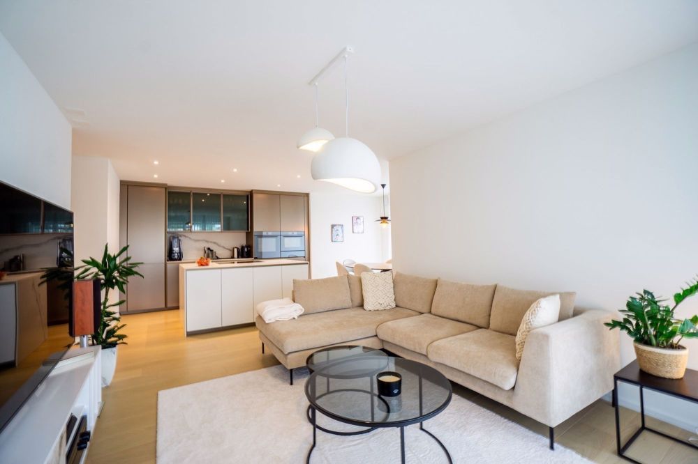 Möblierte luxuriöse 4.5Zi-Neubauwohnung in Zürich Höngg - Bild 1
