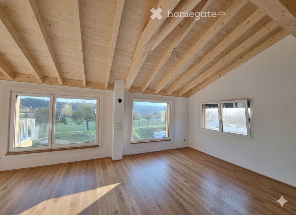Grosszügige 3 1/2 Zi Dachgeschosswohnung in Einfamilienhaus - Bild 2