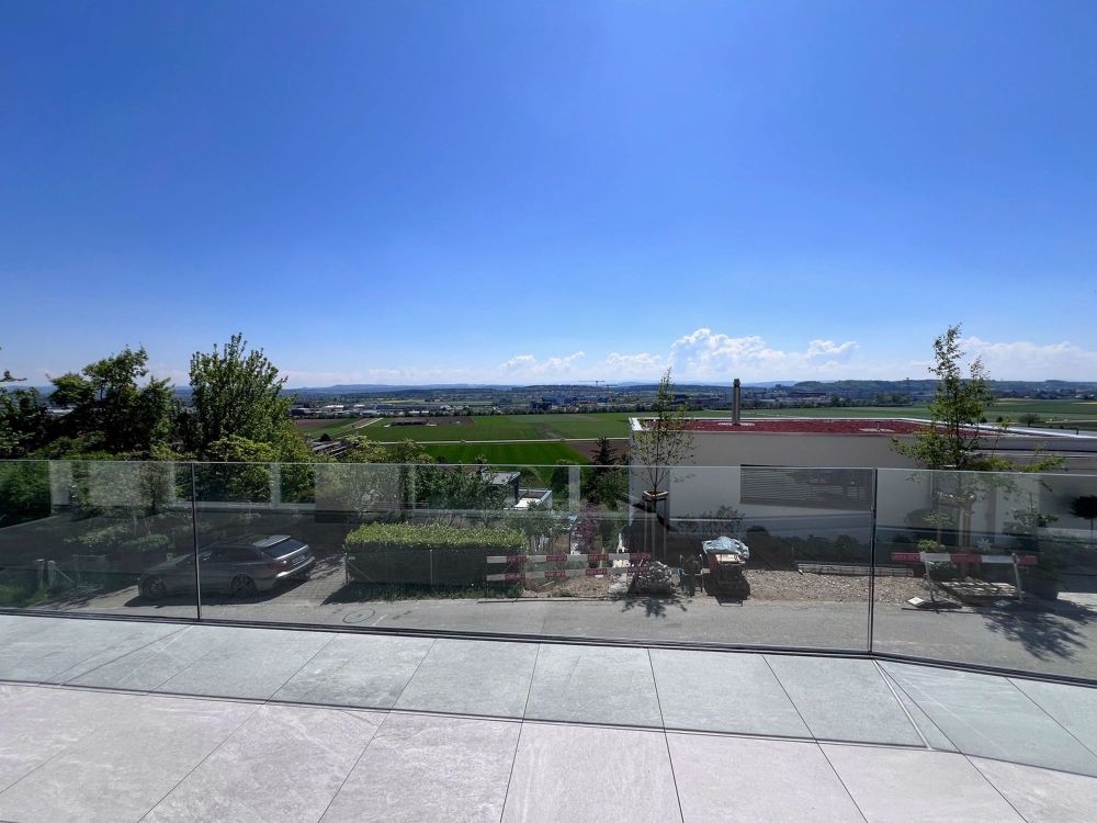 44 m2 2.5-Zimmerwohnung mit 17 m2 Balkon - Bild 1