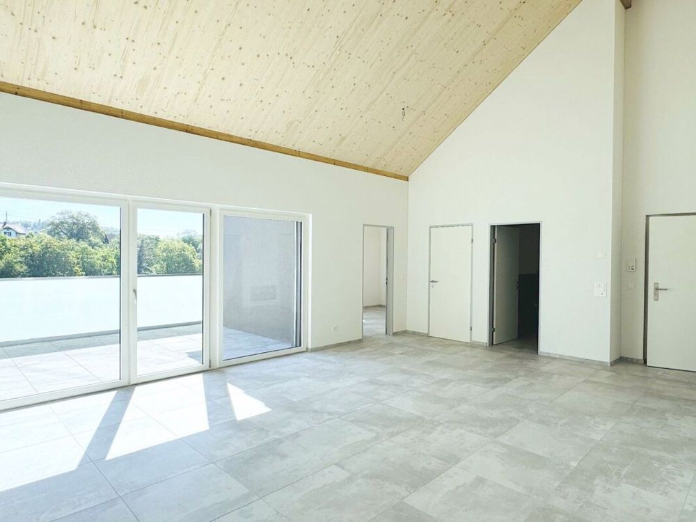 ZUOBERST MIT TERRASSE UND WEITBLICK - Bild 2