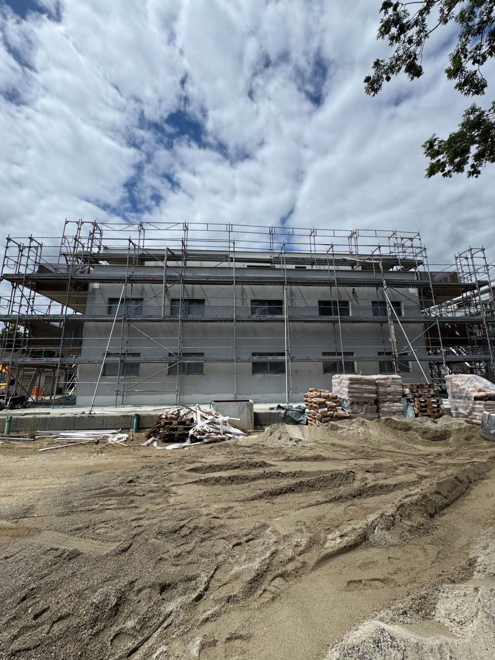 Erstvermietung moderne 4.5 Zimmerwohnung im 1. OG - Bild 6