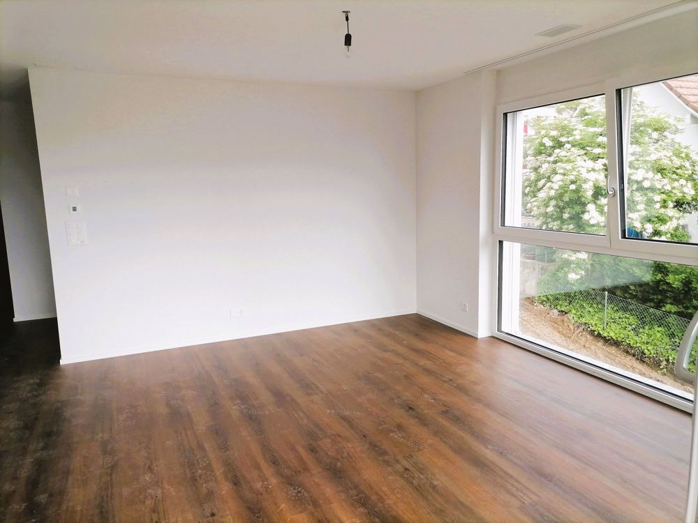 Neue 4.5 Zi-Wohnung, 2. OG. STWEG 4126-6 in MFH mit Abstellplatz in Cordast - Bild 3