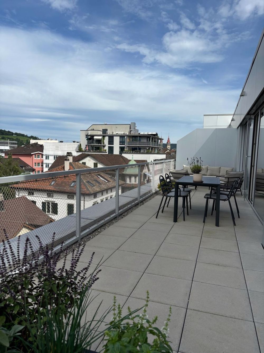 WG-Zimmer für Wochenaufenthalter/in - Balkon