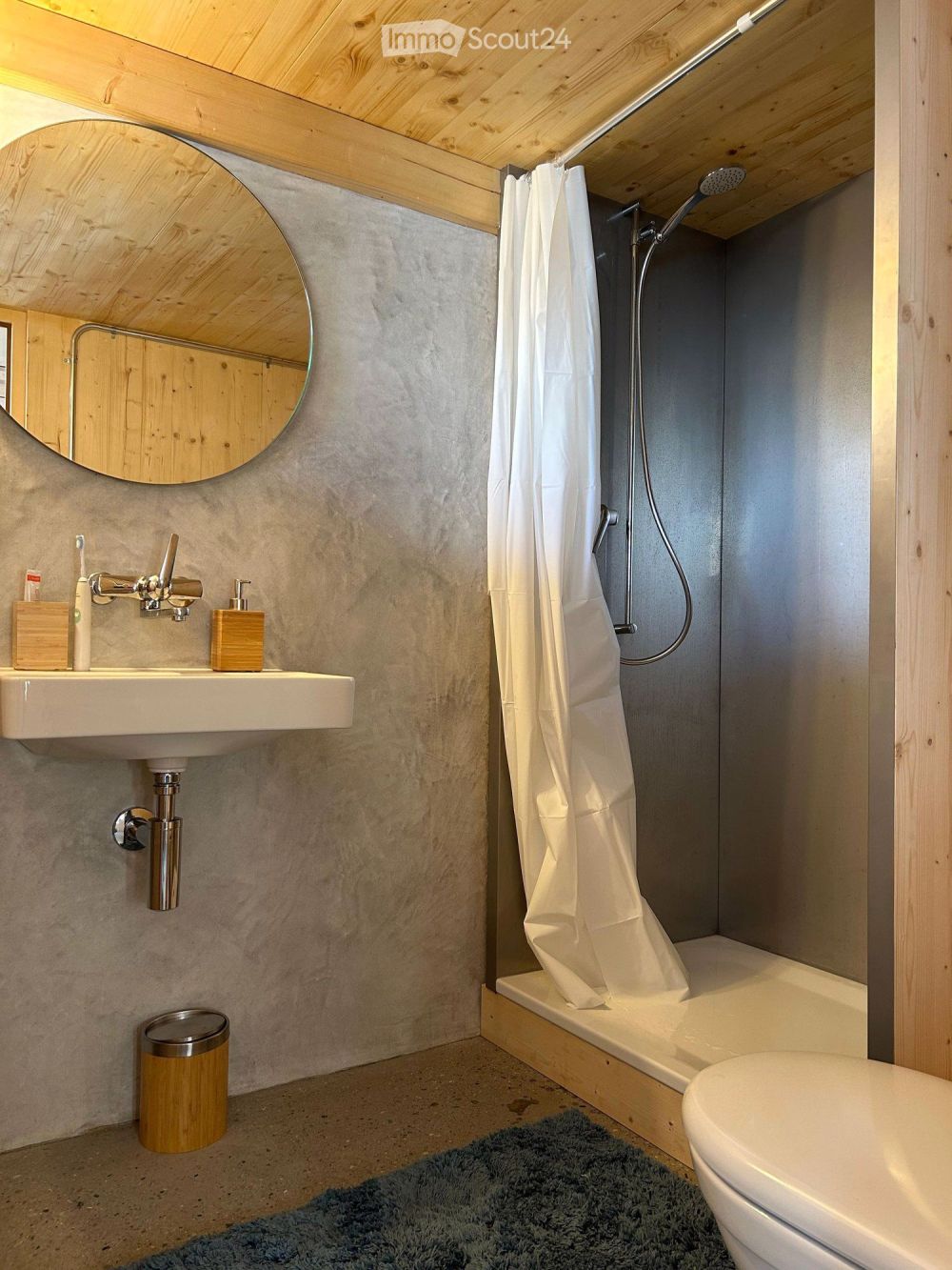 Charmantes 3.5-Zimmer möbiliertes Einfamilienhaus - Bild 3