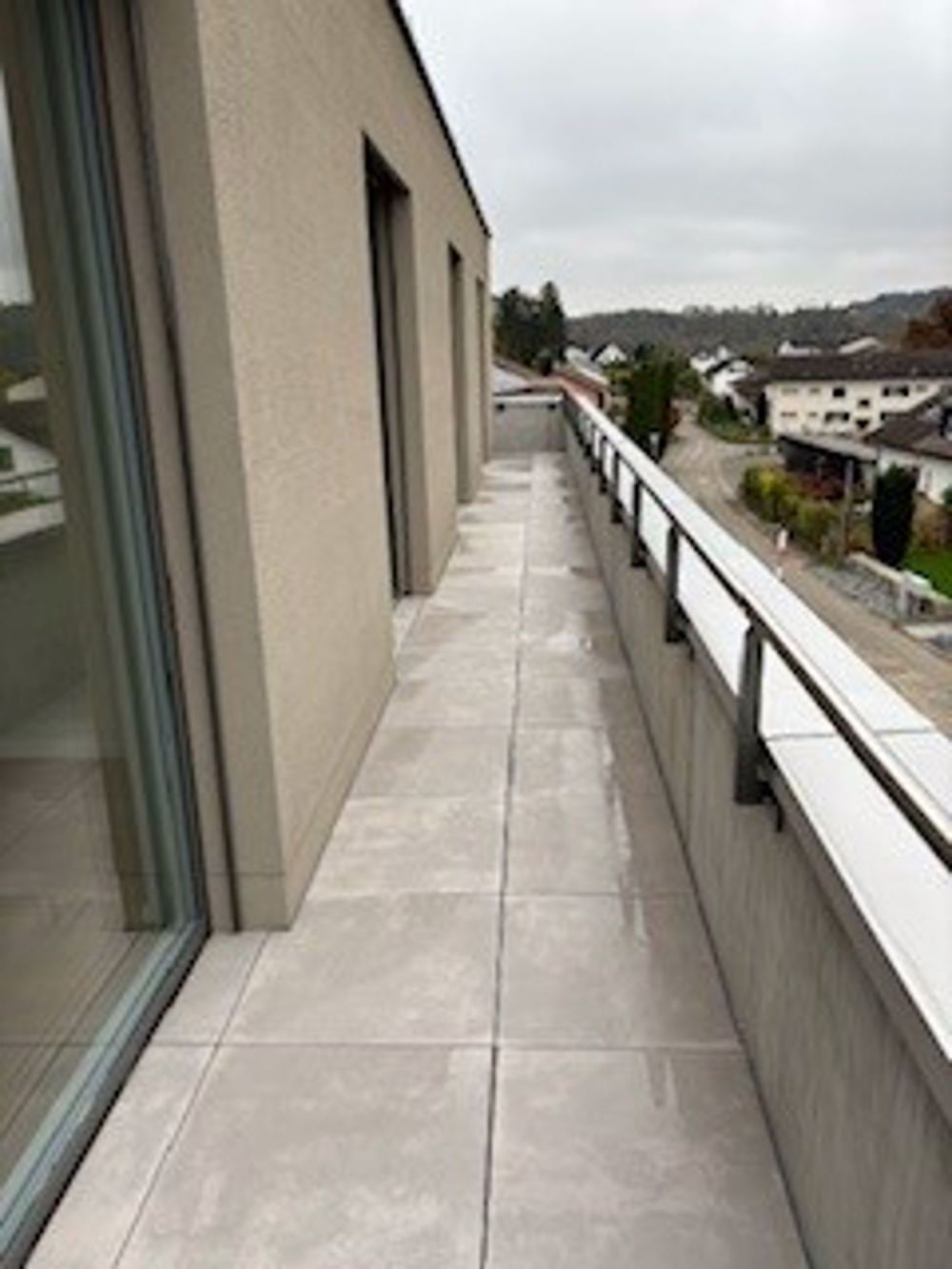 Attikawohnung mit grosser Terrasse – modern, hell & familienfreundlich - Bild 10