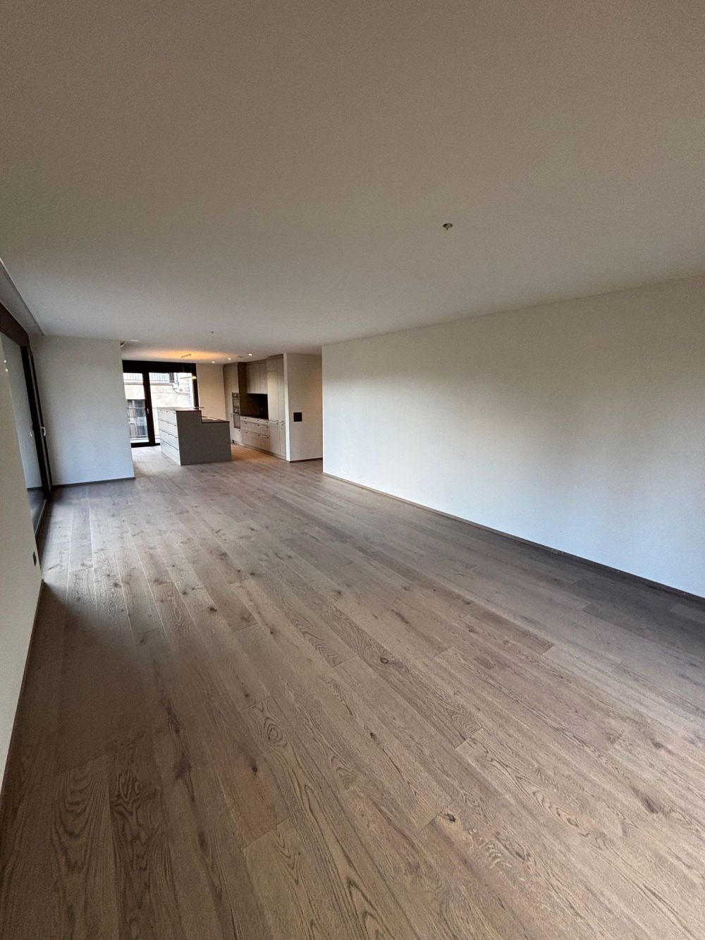 NEUBAU: 4.5-Zimmer-Wohnung mit 41m2 Terrasse und Blick ins Grüne - Bild 8