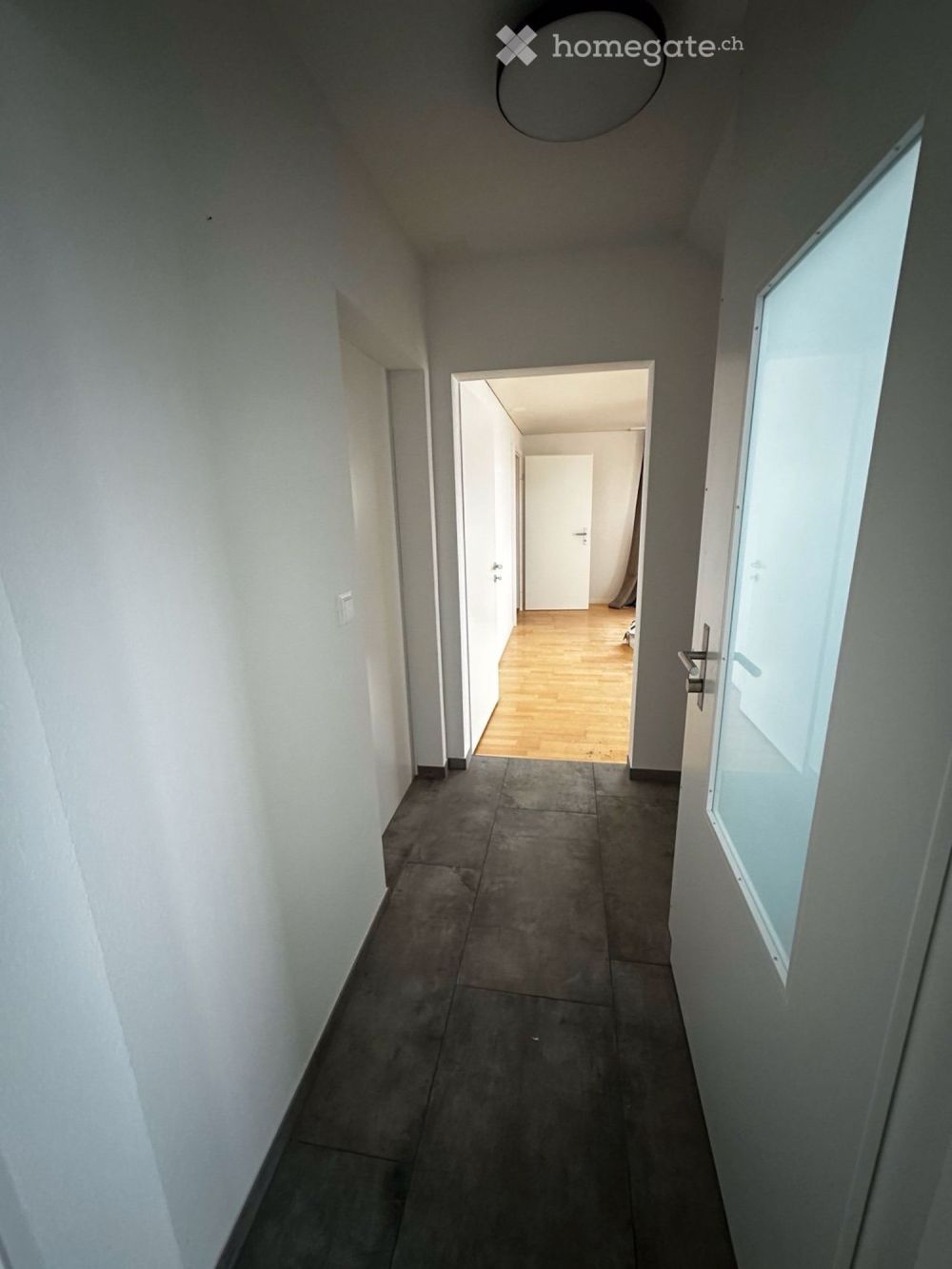 Charmante 1.5-Zimmer-Wohnung mit herrlicher Aussicht (Erstbezug), eigener kleiner Sitzplatz, Sauna - Bild 5