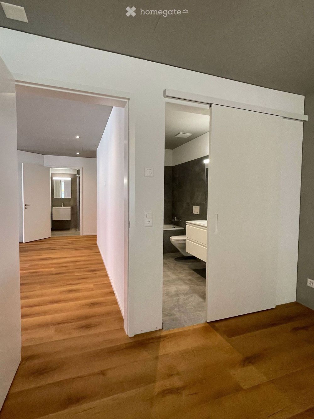 Top moderne Gartenwohnung mit Sitzplatz, Loggia und 20m2 Hobbyraum - Bild 4