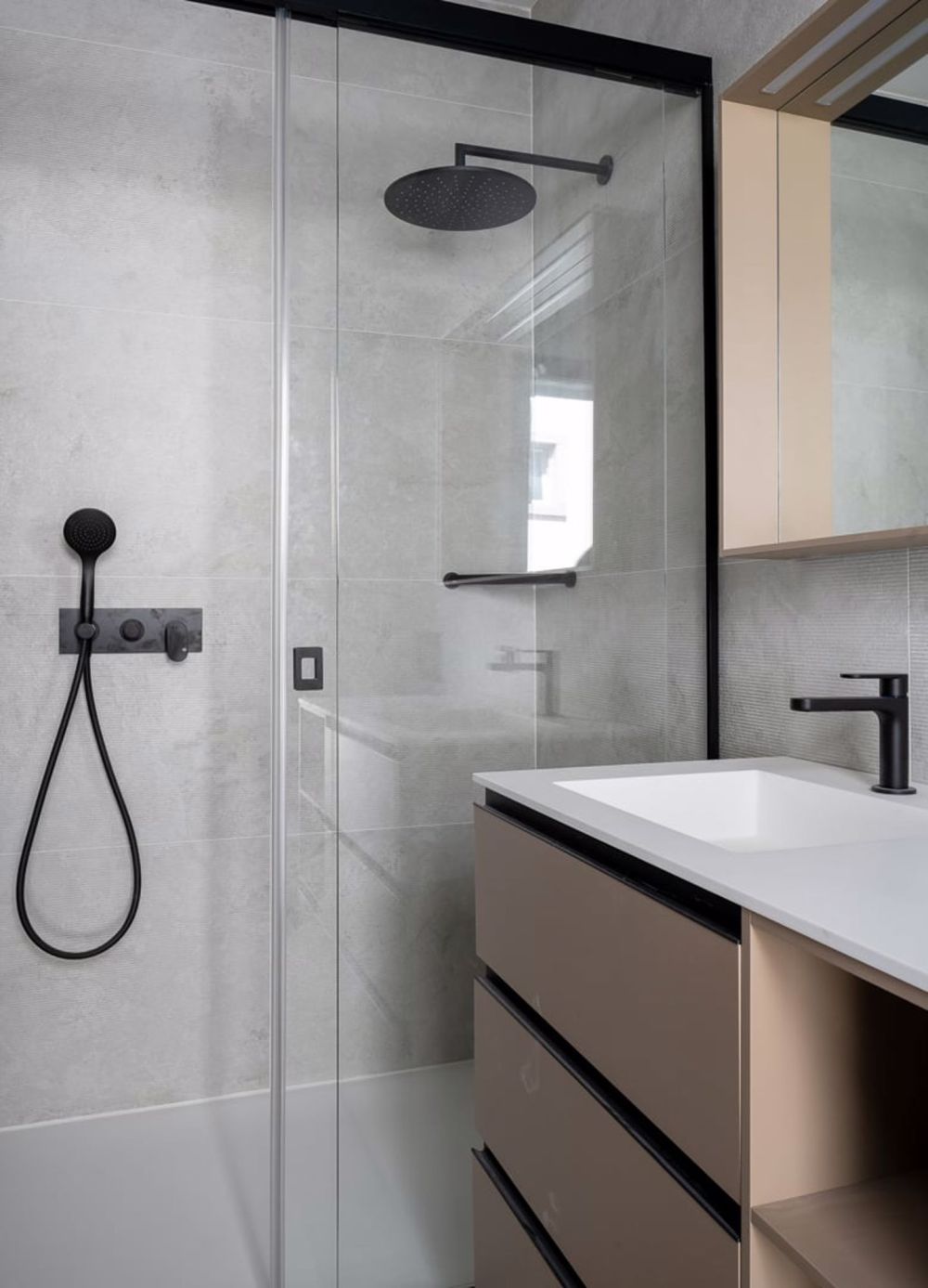 Erleben Sie das Neue! Elegantes, klimatisiertes Apartment im Herzen von Lugano - Bild 13