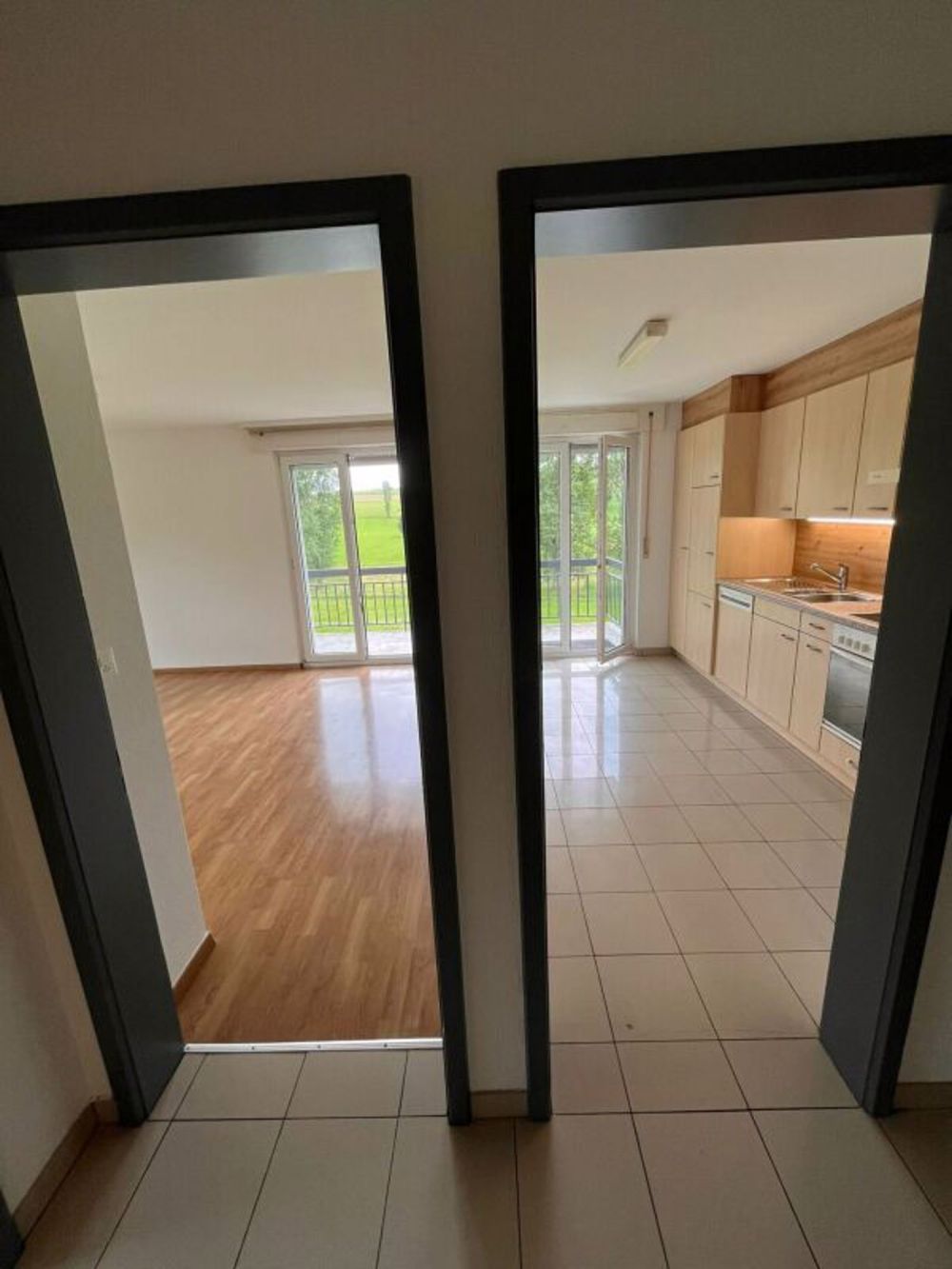 Geräumige 4.5-Zimmer-Wohnung zur Miete in einer friedlichen und grünen Umgebung in Villaraboud - Bild 10