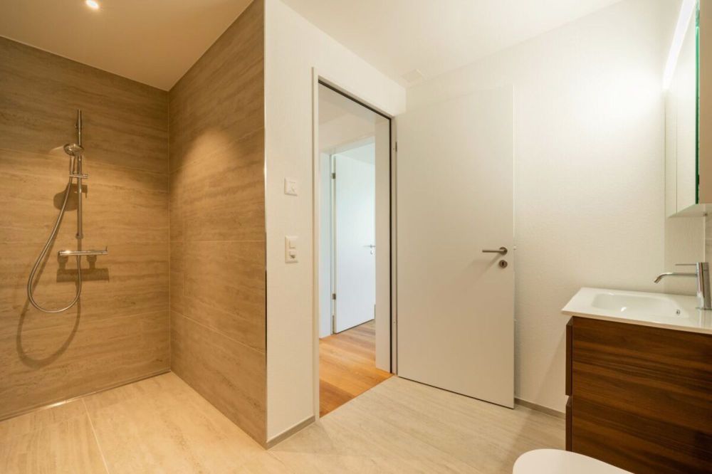 Luxuriöse 2½-Zimmerwohnung an bester Lage in Egerkingen - Bild 3