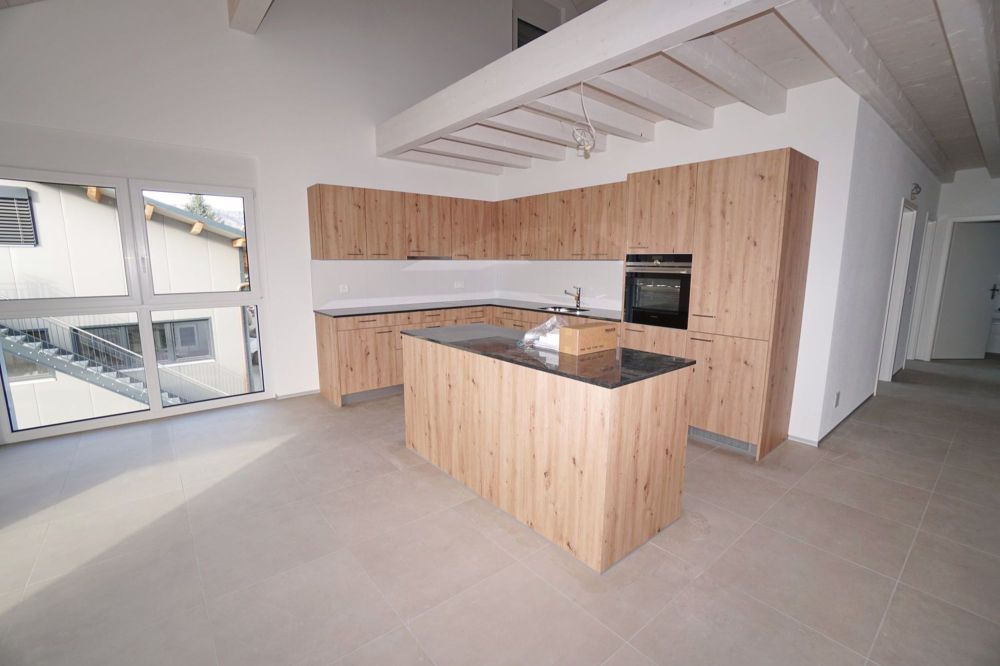 Grosszügige 5.5-Zimmer-Wohnung in Brenzikofen mit Balkon - Bild 2