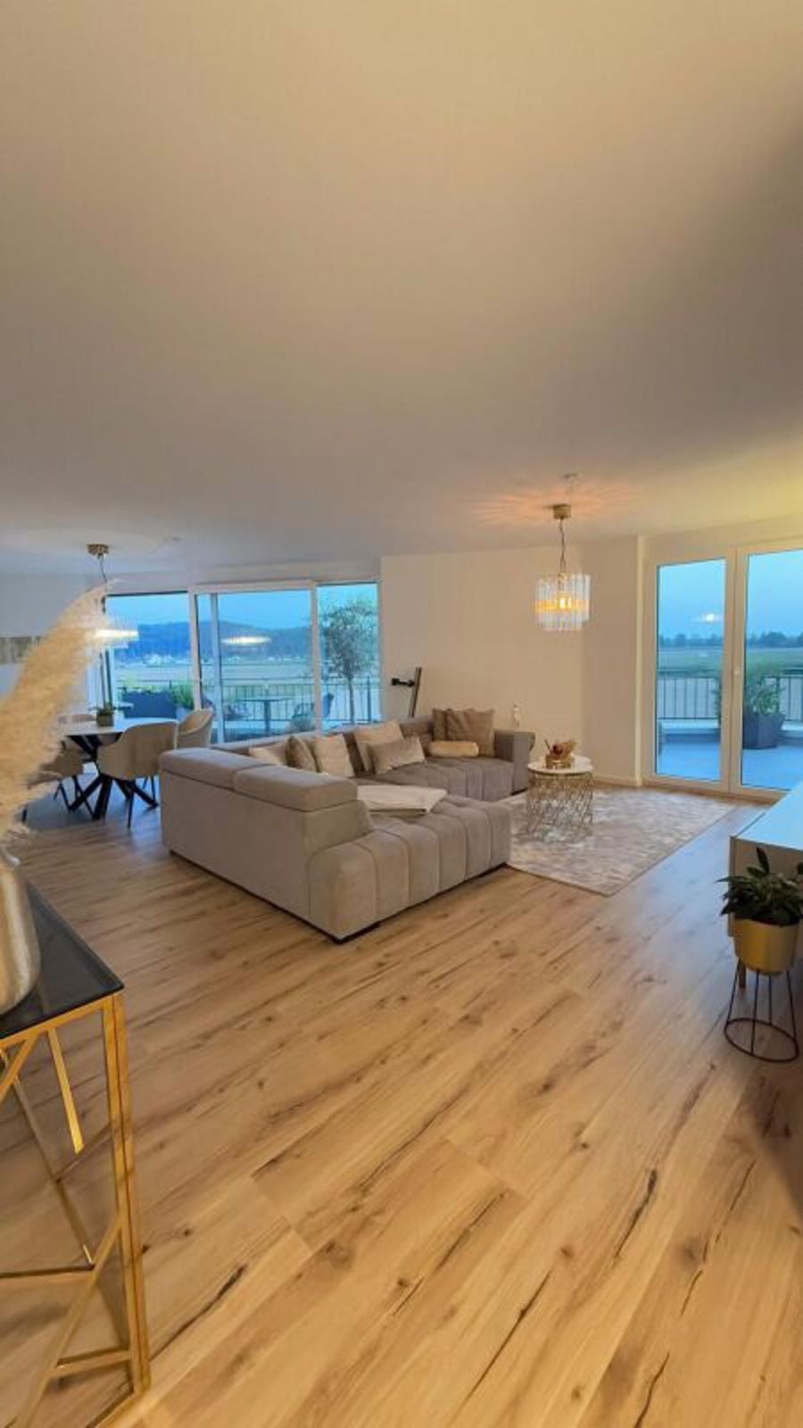 4.5 Zimmer-Attika-Wohnung mit schöner Terrasse samt Aussicht! - Bild 4