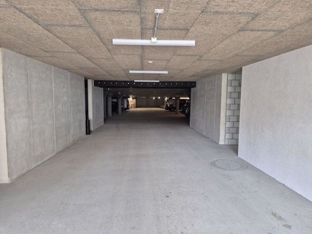 Erstvermietung - schöne Wohnung mit Eigentumsstandard - Einstellhalle