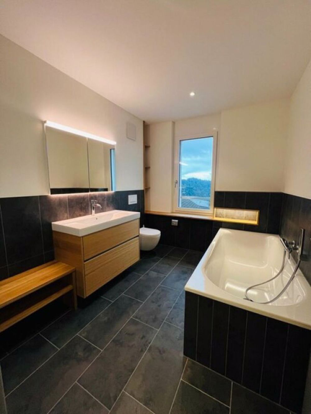 Exklusive 4.5 Zimmer Neubauwohnung - Bild 6