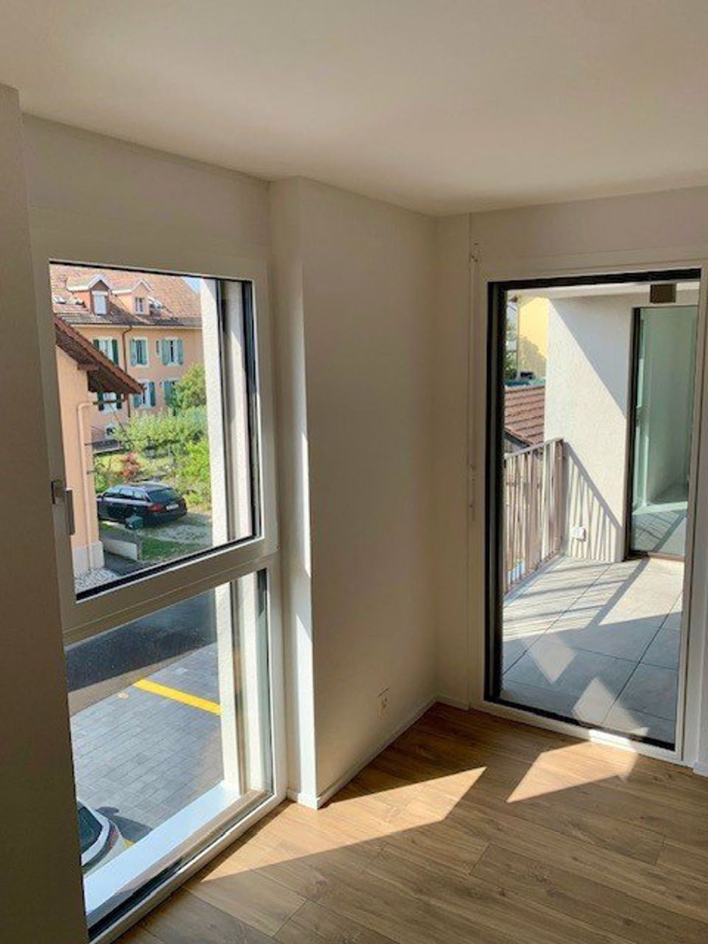 Prächtiges und sehr helles 2,5-Zimmer-Appartement in neuer Bauweise! - Bild 4