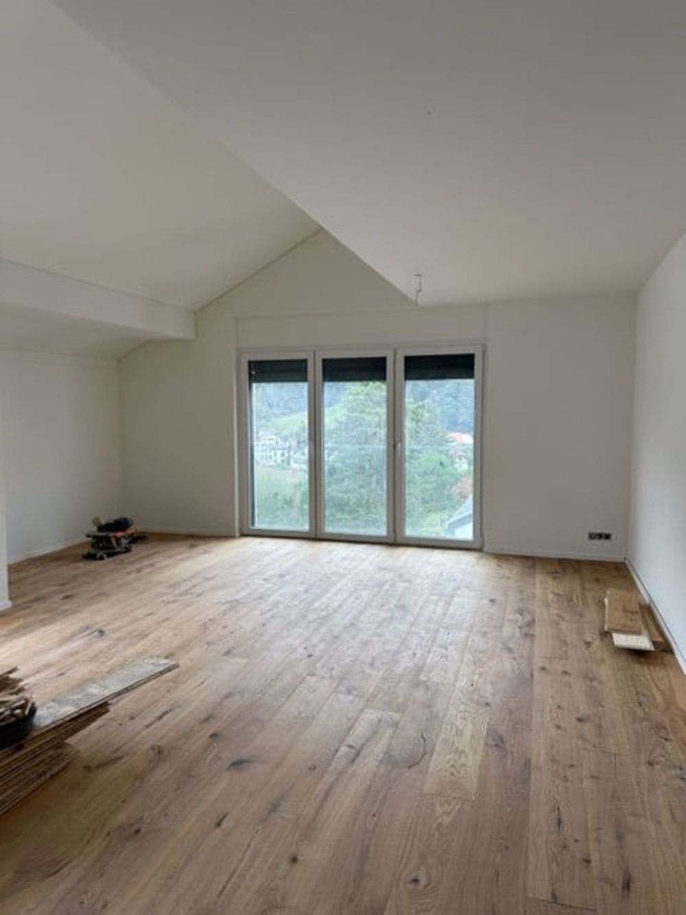 Moderne 5-Zimmer-Wohnung in ruhiger Lage von Bauma - Bild 5