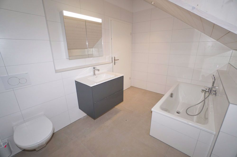 Grosszügige 5.5-Zimmer-Wohnung in Brenzikofen mit Balkon - Bild 10