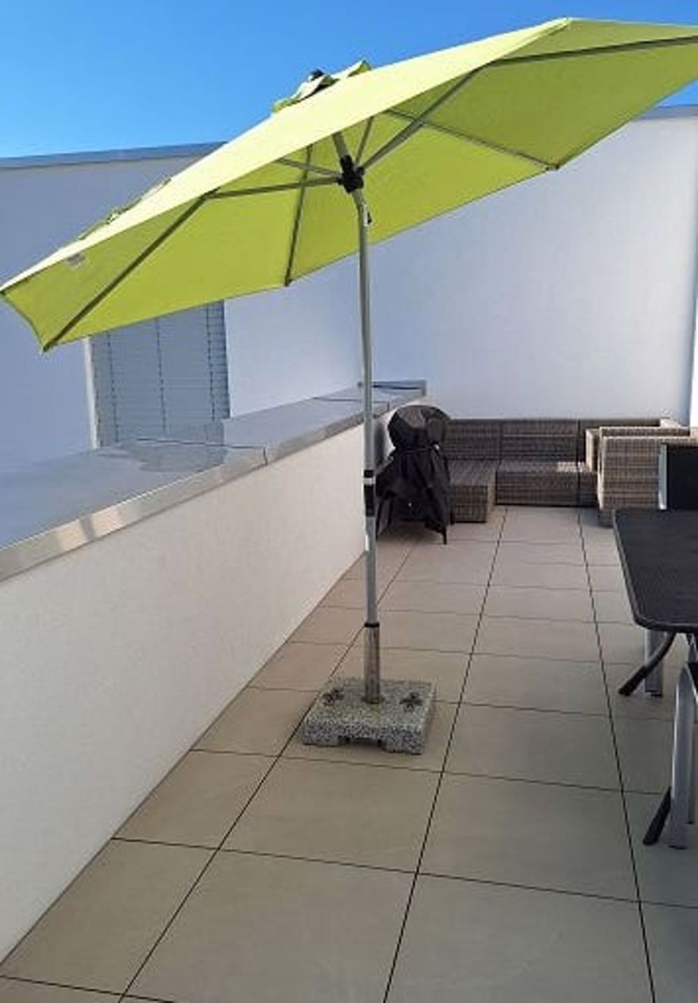 helle und moderne Attikawohnung - Terrasse Westseite