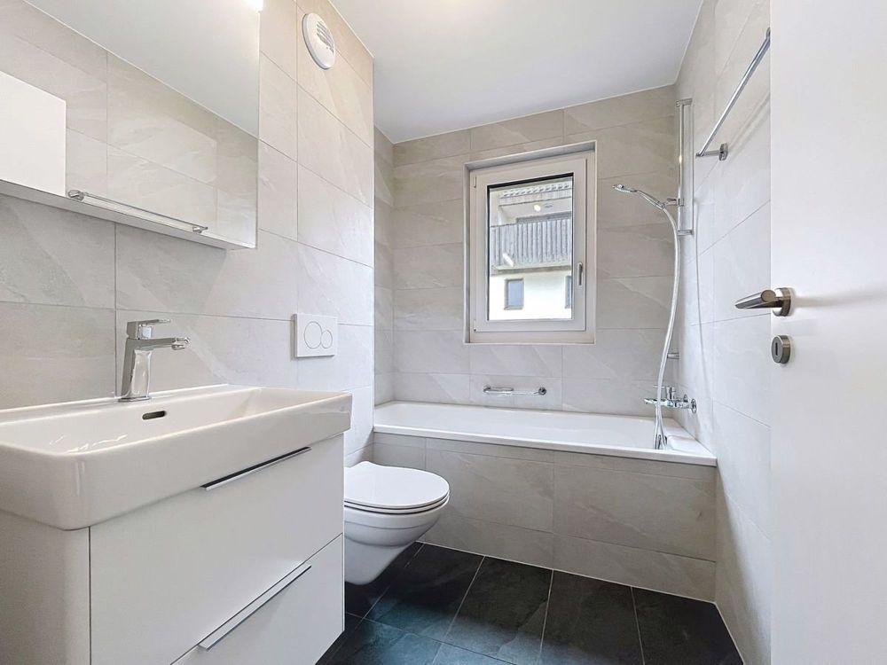 Wohnung mit 4,5 Zimmern und eigenem Garten von 154m2 - Bild 6