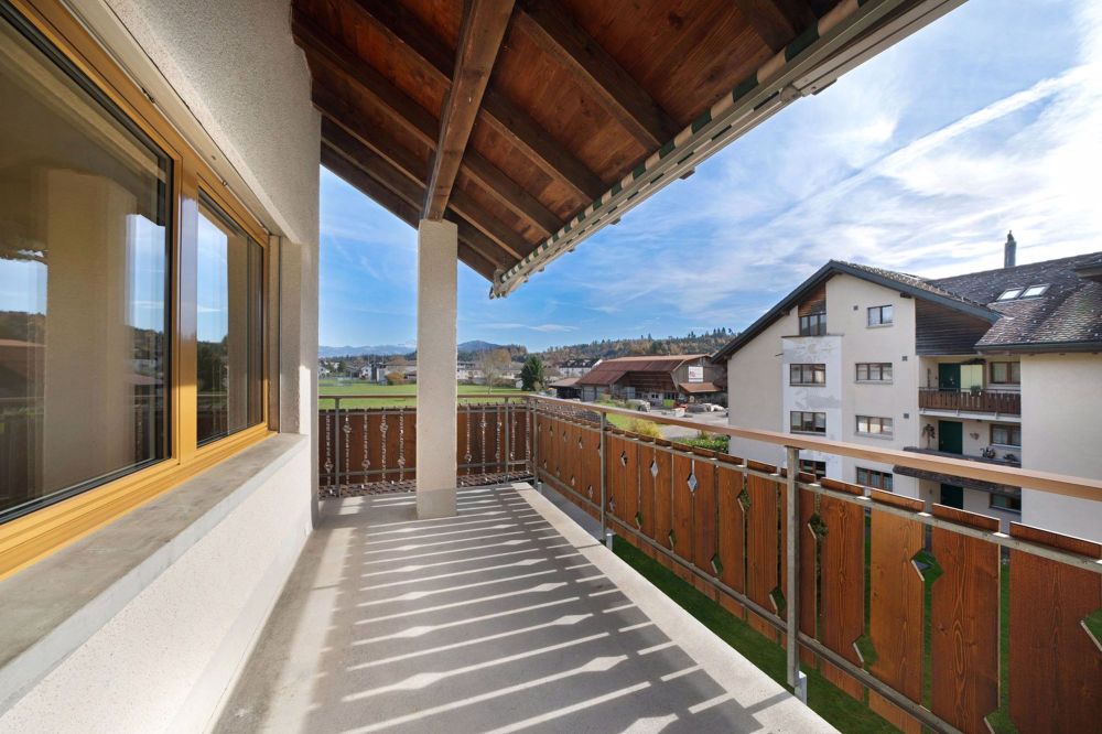 Erstvermietung nach Komplettsanierung: 4.5-Zimmer-Wohnung mit Balkon in Wagen - Bild 10