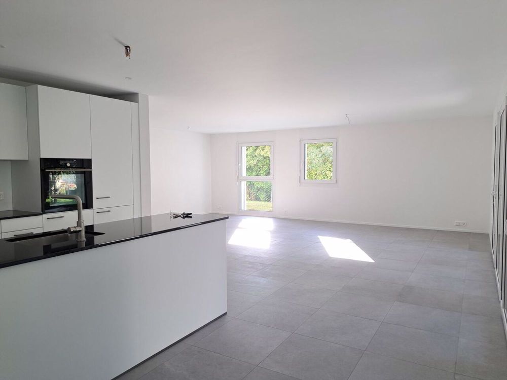 Luxuriöse 4.5-Zimmer-Wohnung neu mit 124 m2, Terrasse und Garten - Bild 2
