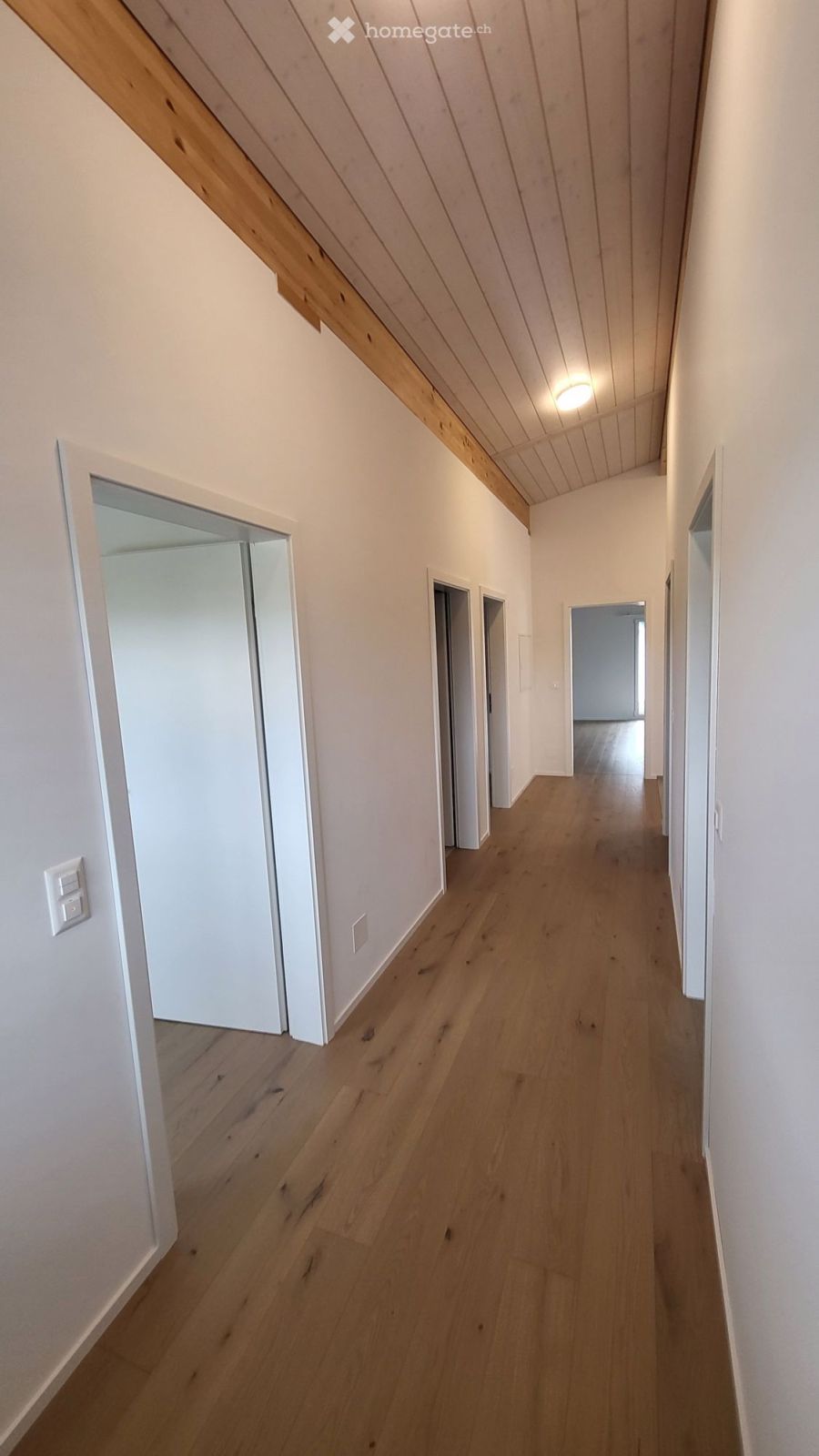 Moderne 4.5-Zimmer-Dachwohnung mit Bergblick in Bilten - Bild 7