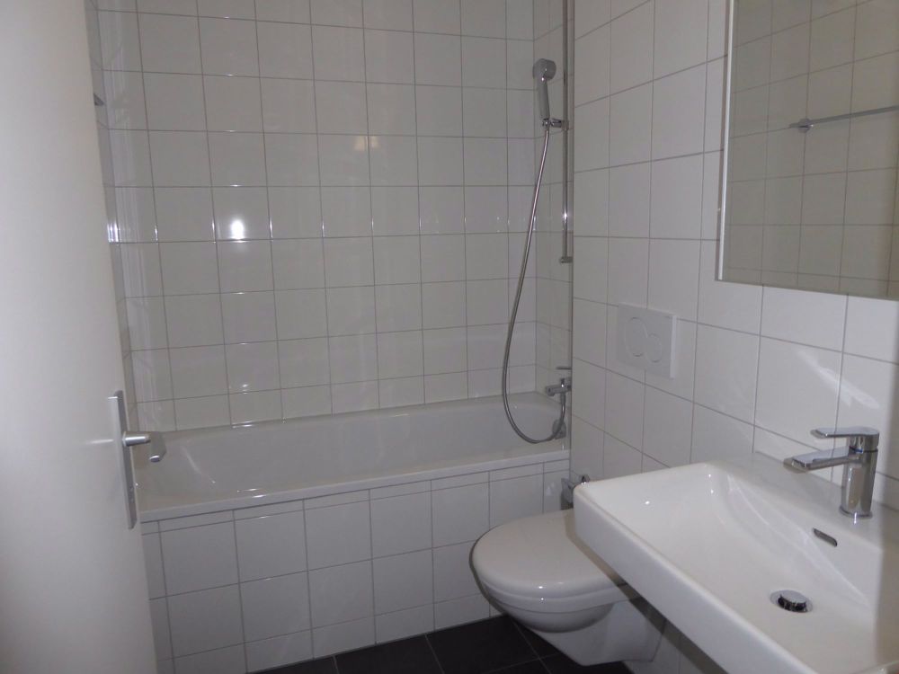 Bern Ostermundigen - schöne, helle Wohnung mit Balkon - Bild 7