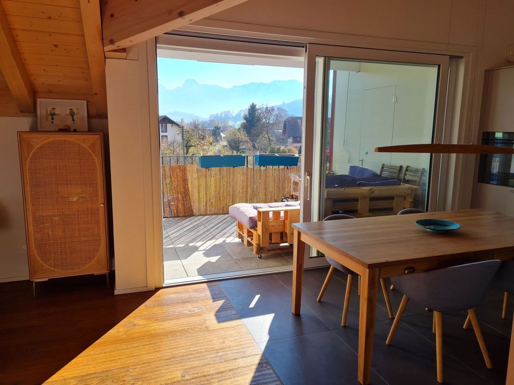 4.5-Zimmer-Maisonette-Wohnung mit traumhafter Bergsicht - Bild 5