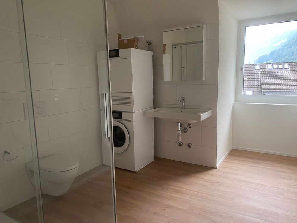 Erstvermietung nach Dachaufstockung - 2.5-Zimerwohnung mit grosszügigem Grundriss - Bild 4