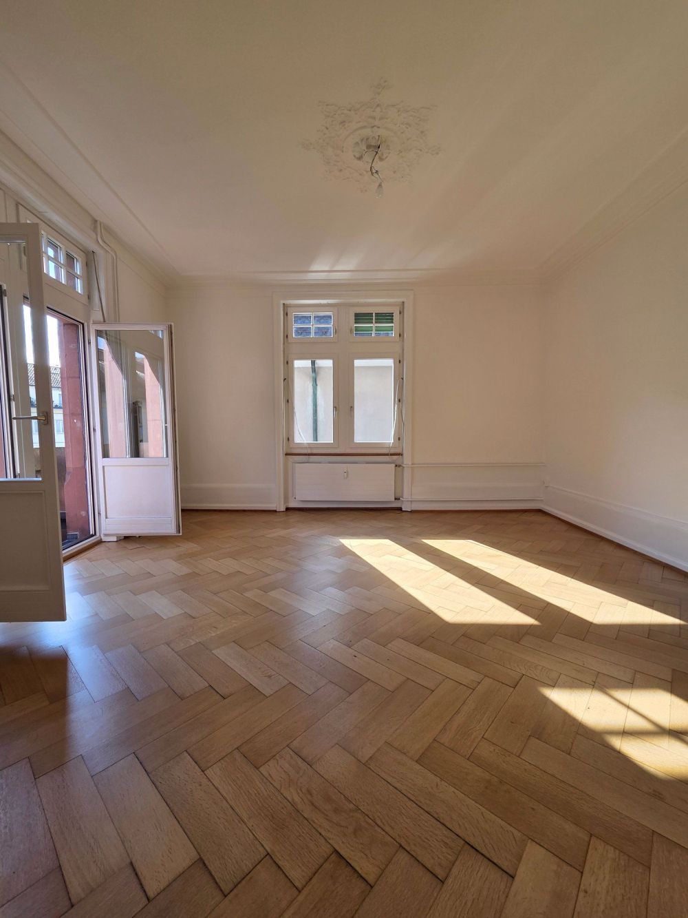 Sanierte Altbauwohnung im Herzen der Altstadt - Bild 3