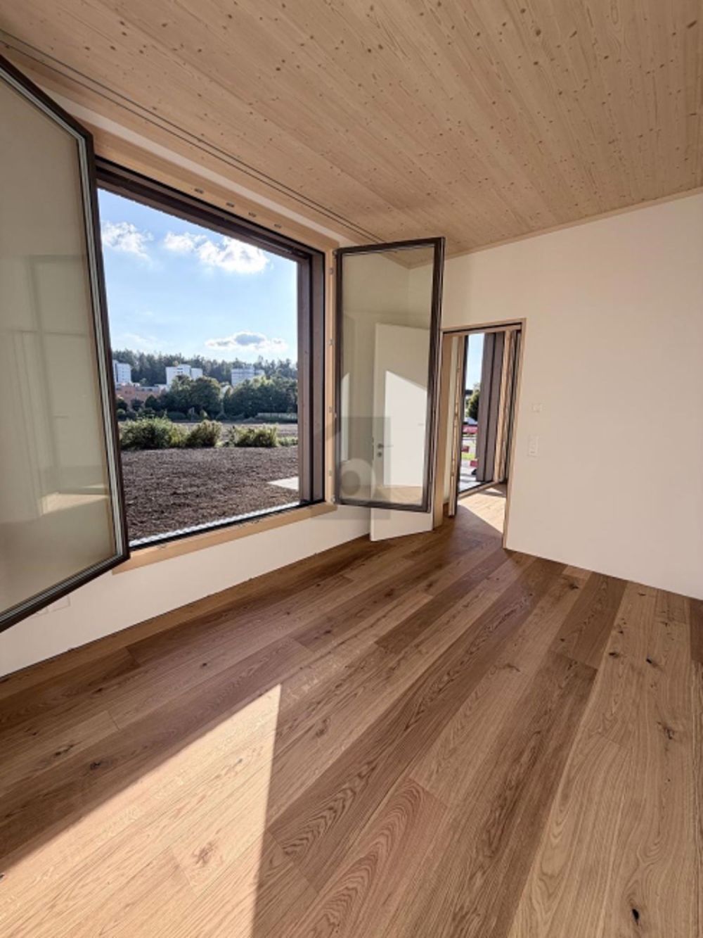 LICHTDURCHFLUTETER NEUBAU MIT GROSSEM GARTEN - Bild 5