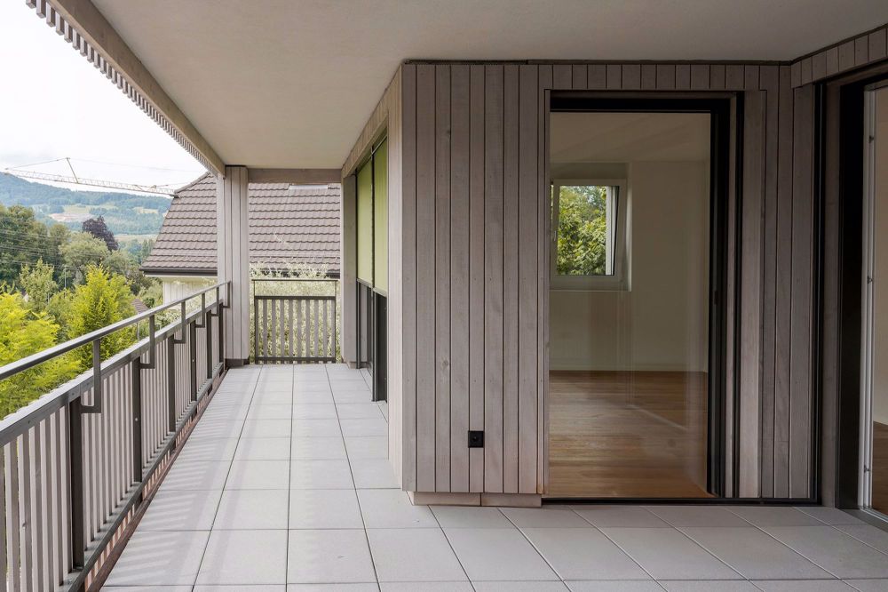 Moderne 4.5-Zimmer-Wohnung mit grossem Balkon in Möriken-Wildegg - Bild 1