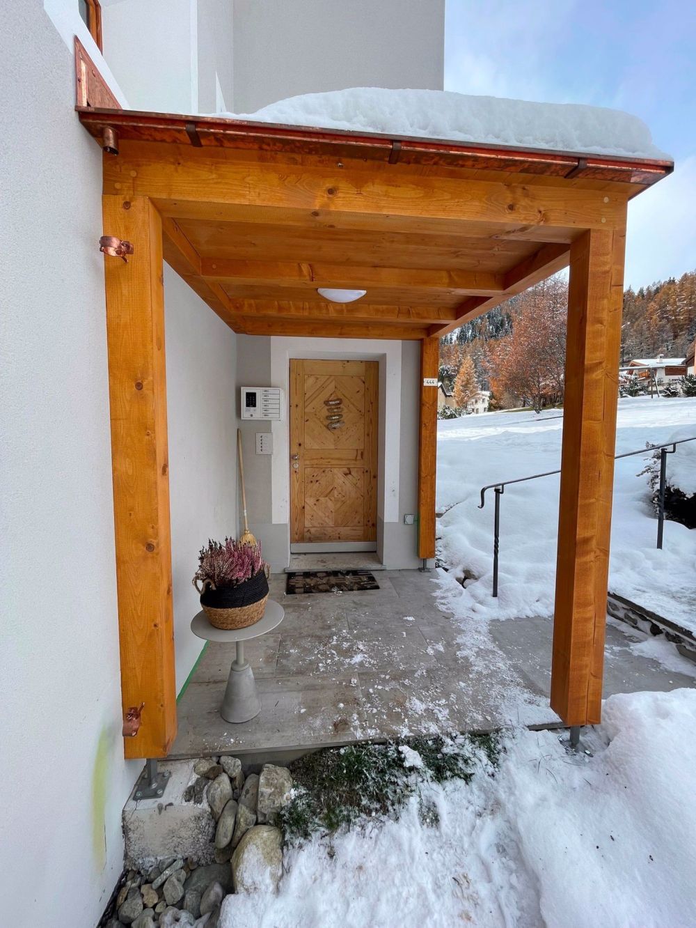 Stillvolle, kernsanierte und ruhige 2.5 Zi-Wohnung mit Panoramasicht - Bild 12
