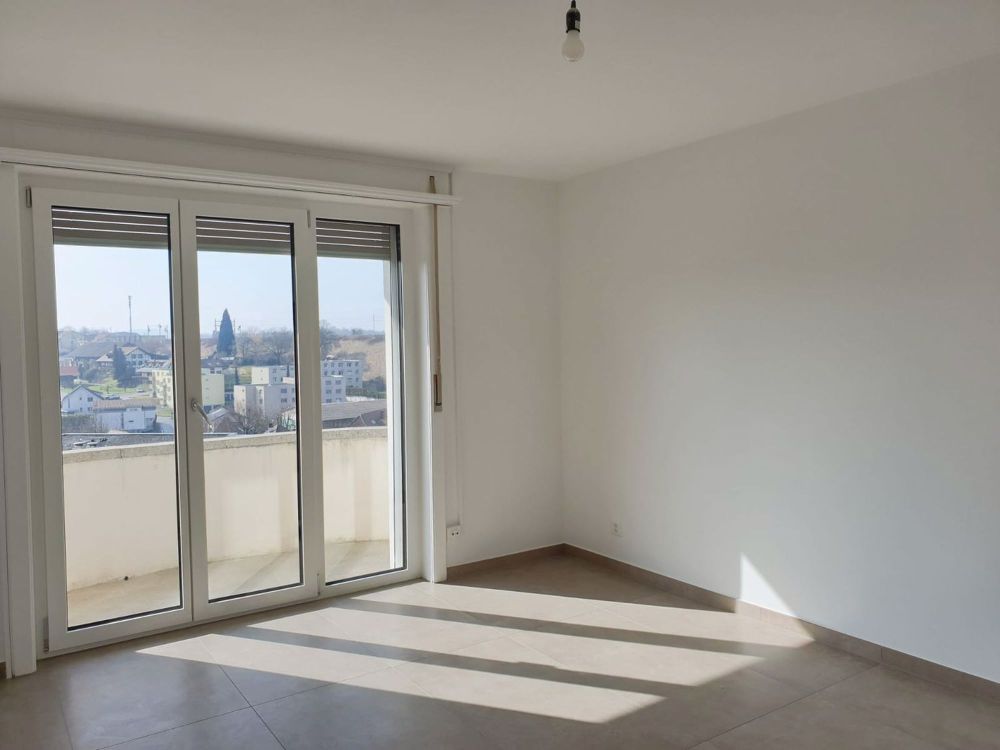 3.5-Zimmerwohnung mit Weitsicht und ganztägiger Sonne - Erstbezug nach gesamt Renovation - Bild 5