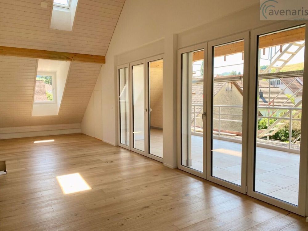 Traumhafte 4.5-Zimmer-Dachwohnung mit Weitblick - exklusives Wohnen - Wohn-Essbereich
