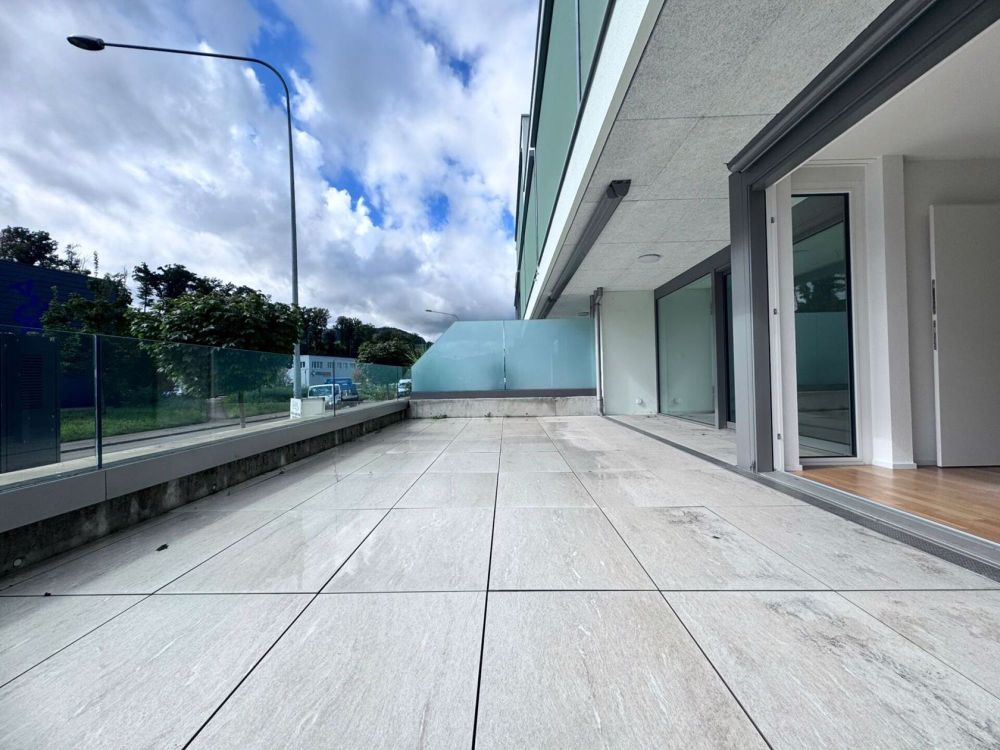 Exklusive moderne 4.5-Zimmer-Wohnung mit grosser Terrasse & Waschturm - Bild 3