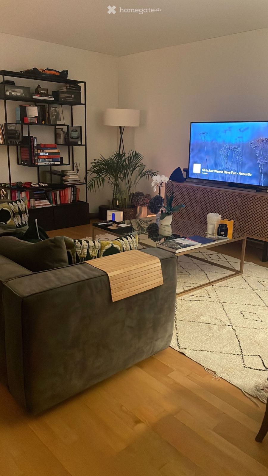 Moderne 5.5-Zimmer-Wohnung in Glattpark mit Balkon und Garage - Bild 1