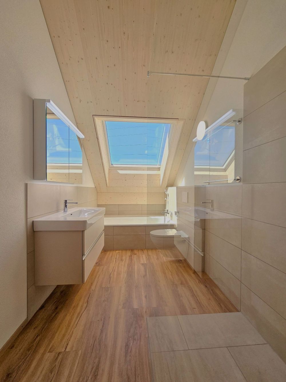 ERSTVERMIETUNG: 5.5-Zimmer-Dachwohnung in Schübelbach SZ - Bild 12