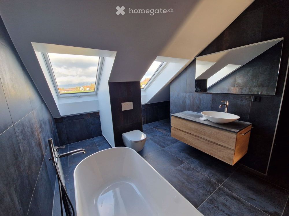 Neue und helle Wohnung – Dachgeschoss-Duplex 4.5 Zimmer mit 115 m2 – Bottens - Bild 8