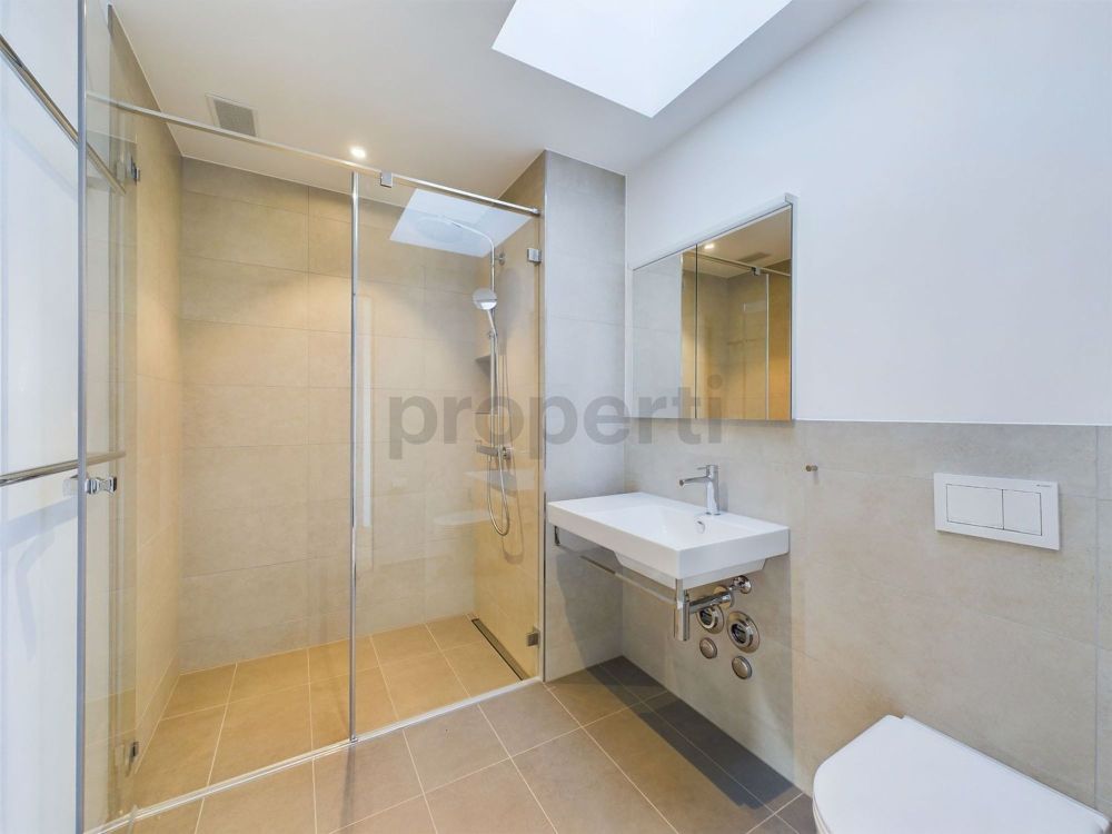 Erstbezug: Moderne Maisonette-Wohnung mit hochwertigem Ausbaustandard in Oerlikon - Image 8
