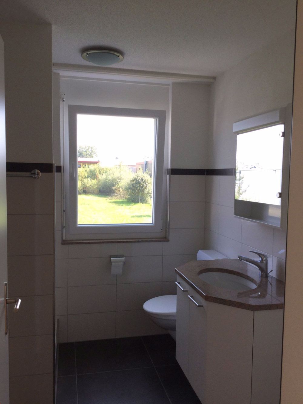 Grosse und helle Wohnung mit Sicht auf den Jura in gepflegter Liegenschaft - Bild 6