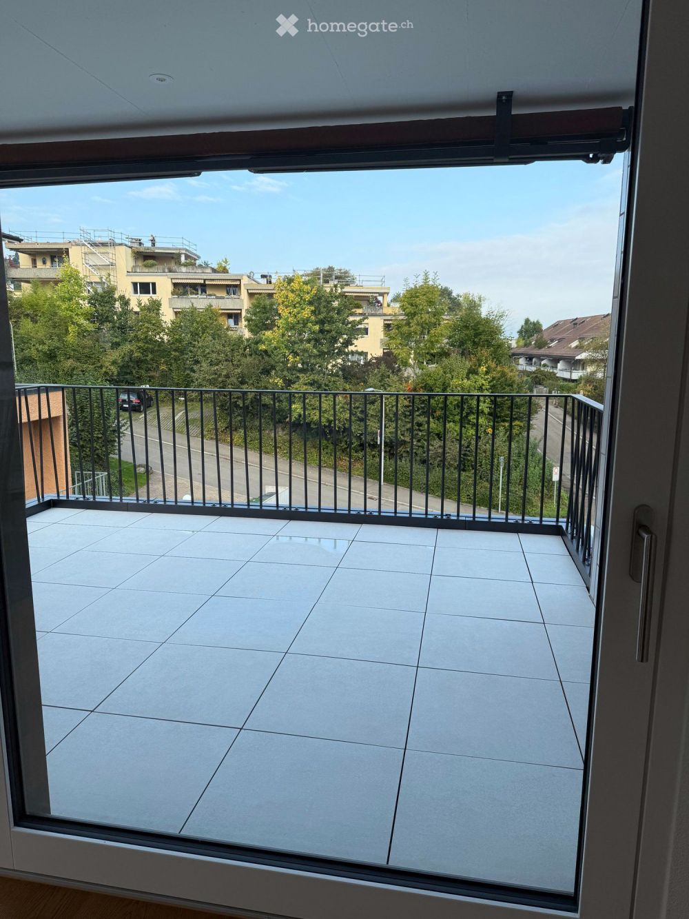 Neue 4.5-Zimmer-Wohnung mit Balkon und toller Aussicht in Zürich Affoltern - Bild 1