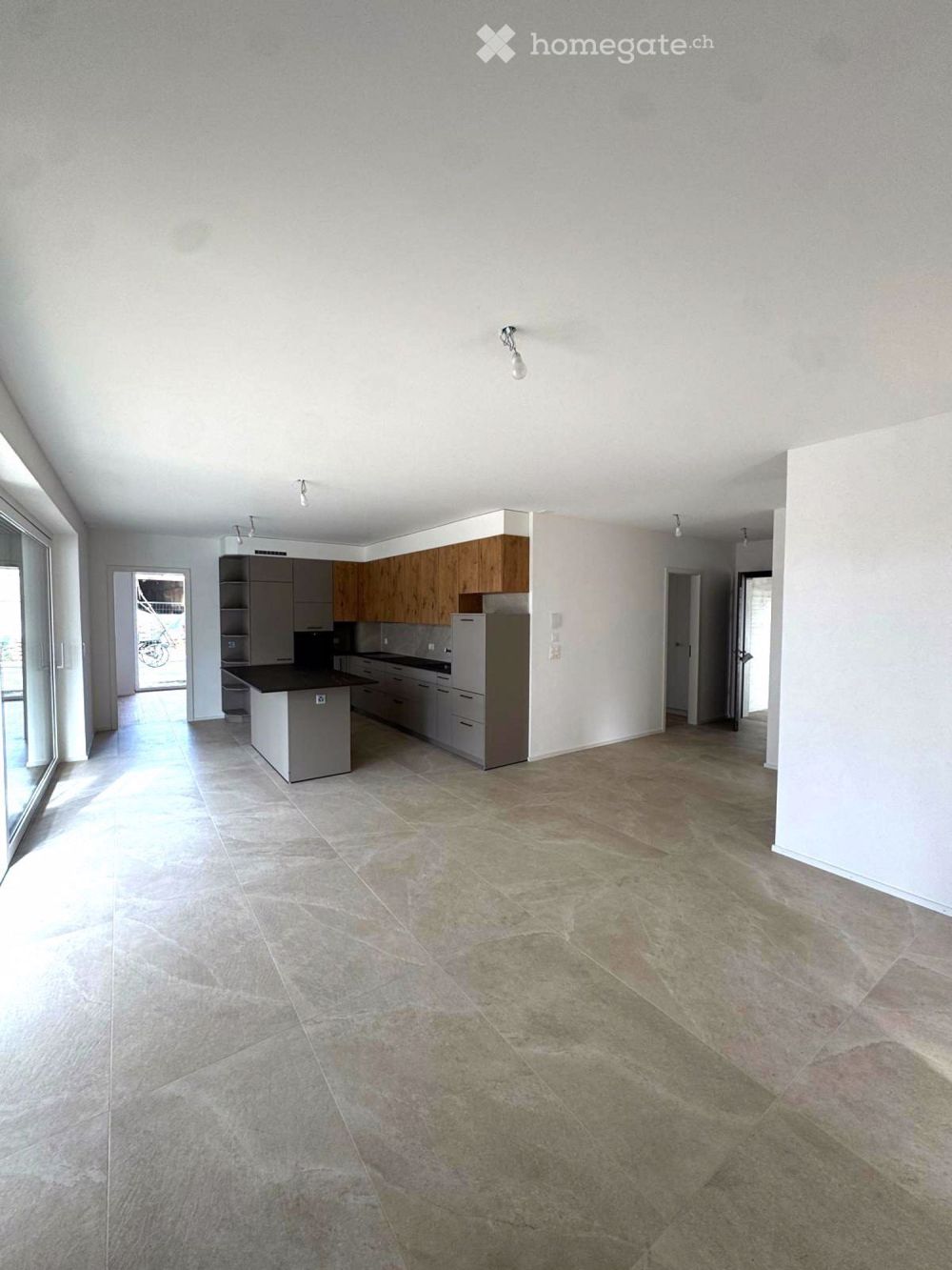 Neue, helle 5.5-Zimmer-Wohnung mit 200 m² Garten – Bottens - Bild 2