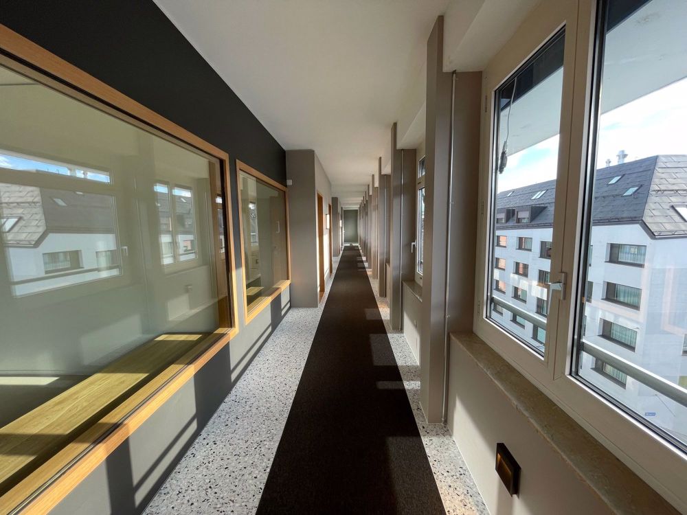 Moderne 2-Zimmerloft mit luxuriösem Balkon im Seefeld - Bild 1