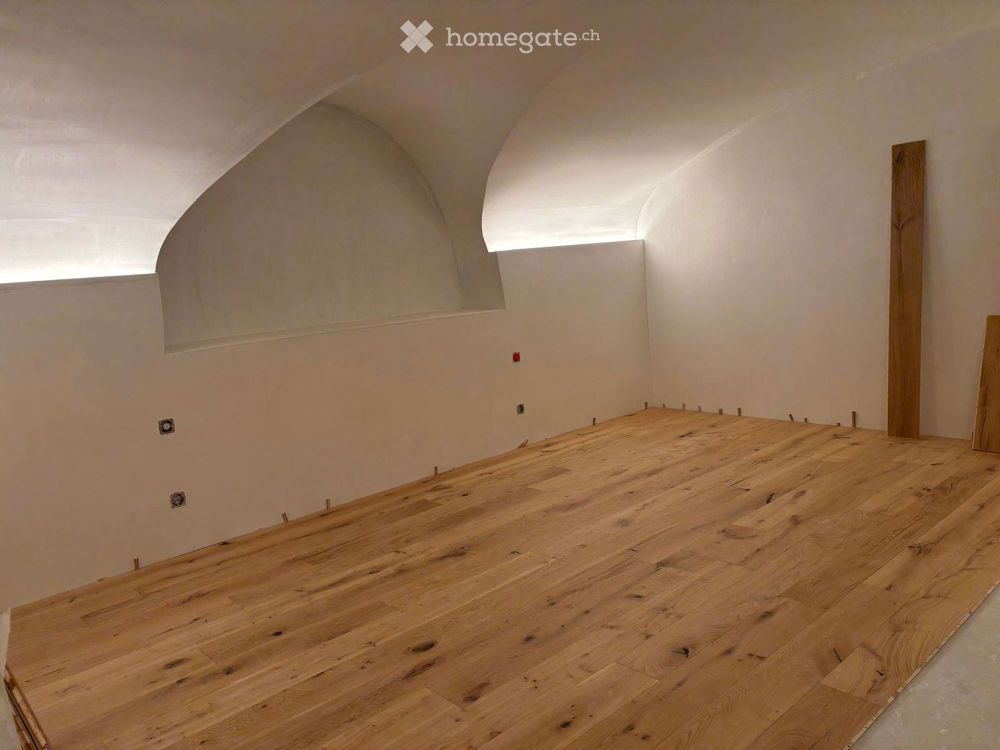 Moderne 5.5-Zimmer-Neubau-Wohnung in La Punt-Chamues-ch - Bild 1