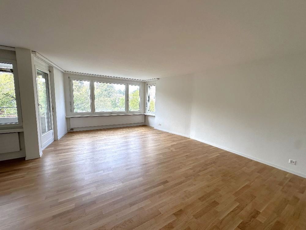 Familienwohnung - Erstvermietung nach Komplettsanierung - Wohnzimmer