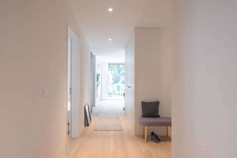 Neubauwohnung in der Überbauung «7 Lerchen» - Ihr modernes Zuhause in Kloten - Lerchen Kloten_4.5 Zimmerwohnung_Gang_1
