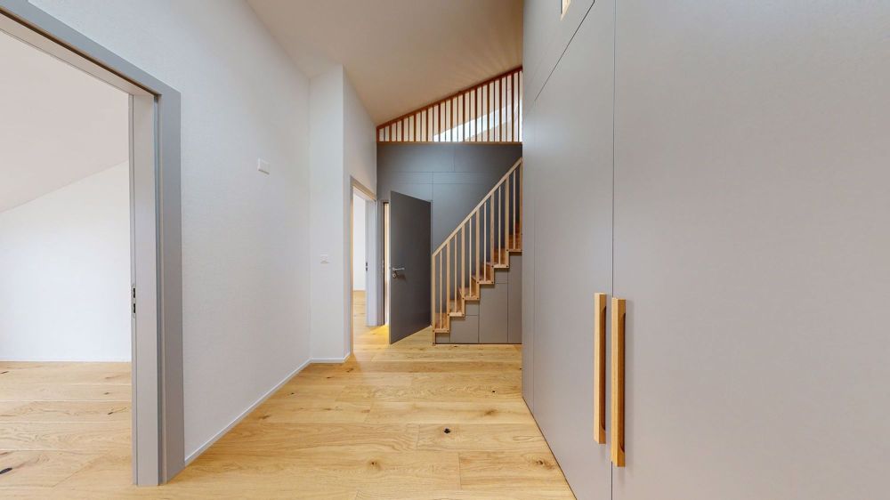 moderne und sanierte 3.5 Zimmer Dachwohnung in Glattfelden - Bild 1