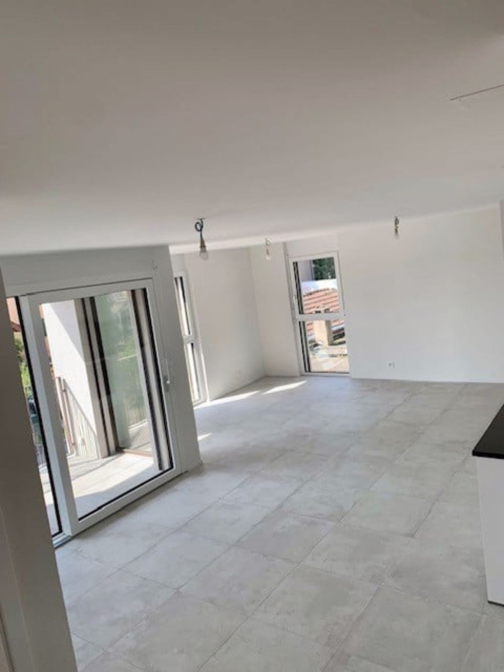 Sehr helles 2,5-Zimmer-Appartement 63 m2, Neubau, Südausrichtung, Loggia und Parkplatz - Bild 5